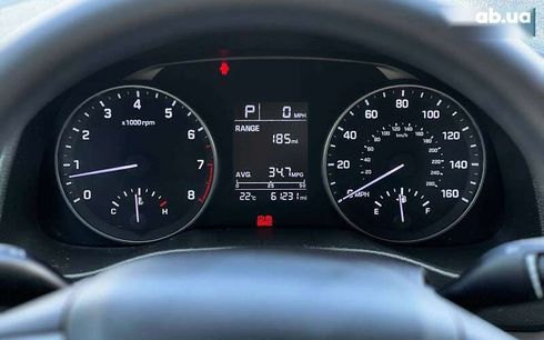 Hyundai Elantra 2016 - фото 12