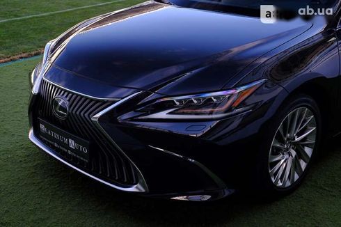 Lexus ES 2019 - фото 20