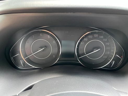 Nissan Patrol 2013 белый - фото 35