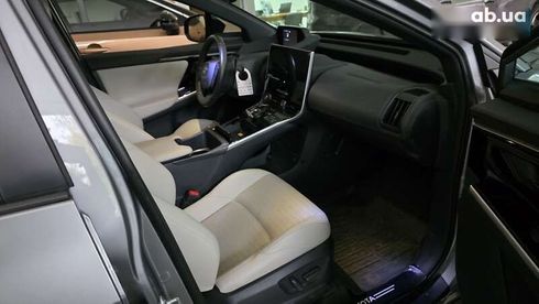 Toyota bZ 2023 - фото 7