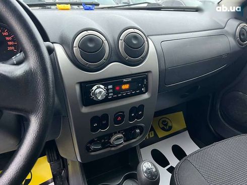 Dacia Sandero 2011 - фото 17
