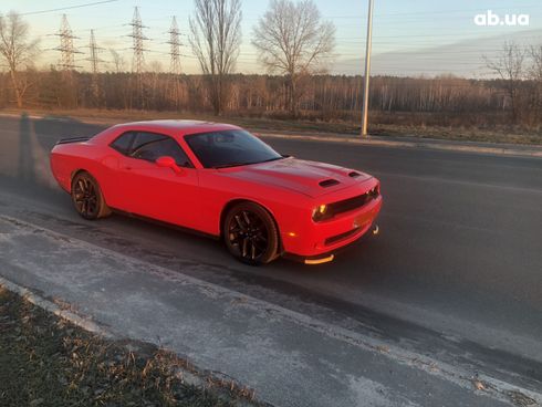 Dodge Challenger 2019 красный - фото 2