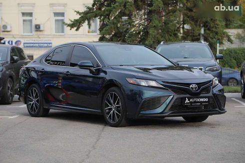 Toyota Camry 2020 - фото 3