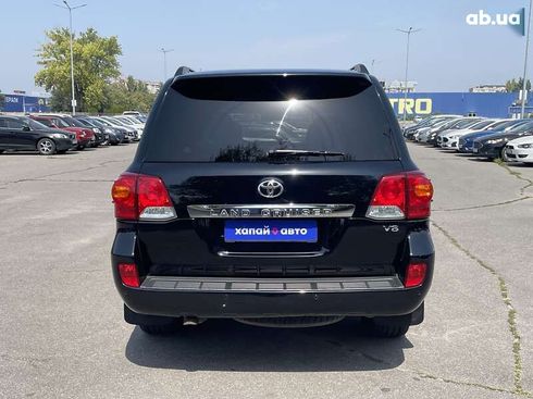 Toyota Land Cruiser 2012 - фото 8
