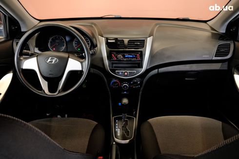 Hyundai Accent 2013 голубой - фото 5