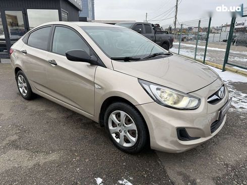 Hyundai Accent 2013 - фото 12