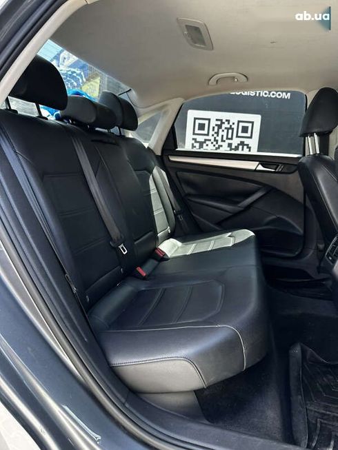 Volkswagen Passat 2015 - фото 17