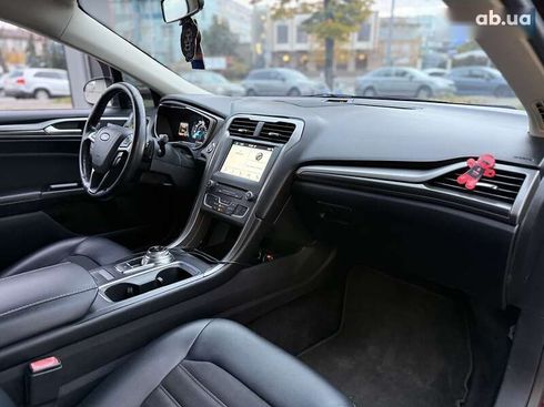 Ford Fusion 2017 - фото 12