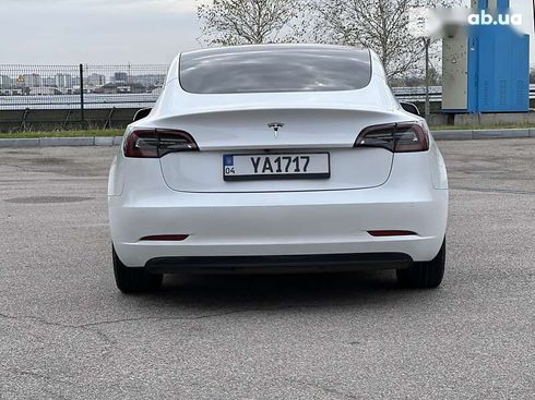 Tesla Model 3 2021 - фото 24