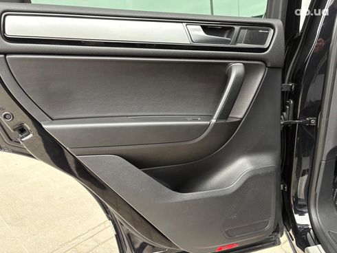 Volkswagen Touareg 2015 черный - фото 46