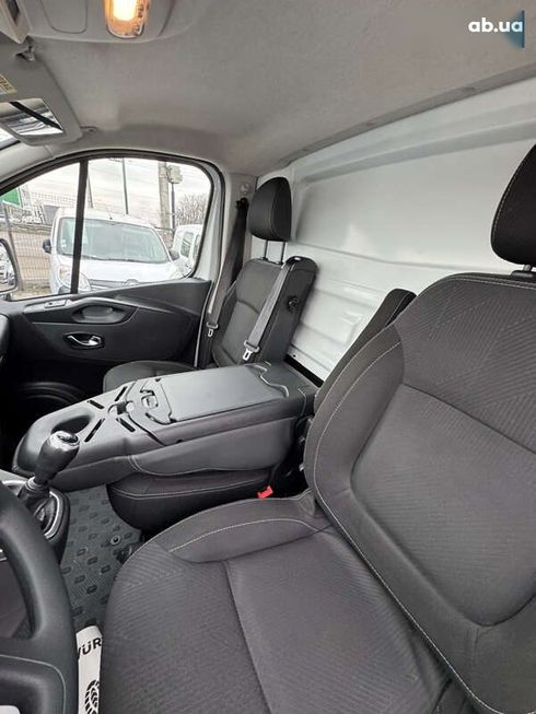 Renault Trafic 2021 - фото 18