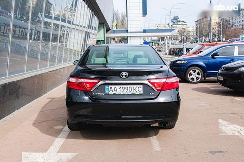 Toyota Camry 2016 - фото 5