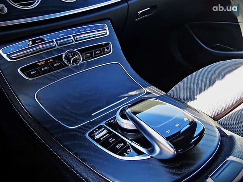 Mercedes-Benz E-Класс 2019 - фото 15
