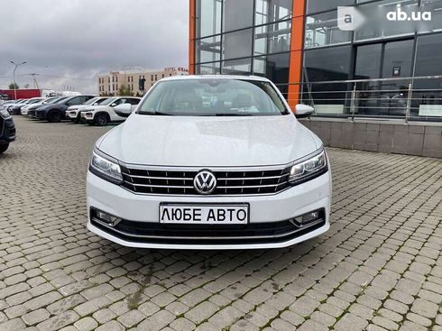 Volkswagen Passat 2017 - фото 2