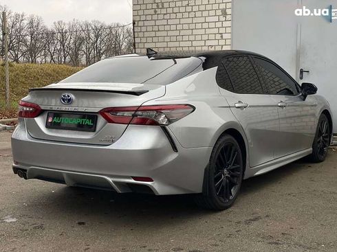 Toyota Camry 2020 - фото 17