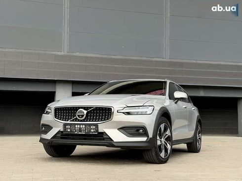Volvo V60 Cross Country 2024 - фото 8