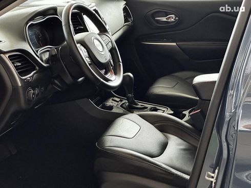 Jeep Cherokee 2019 синий - фото 14