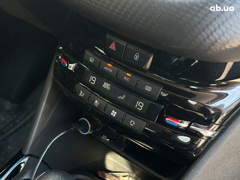 Peugeot 2008 2019 синий - фото 25