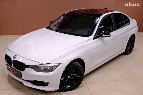 BMW 3 серия 2017 белый - фото 2