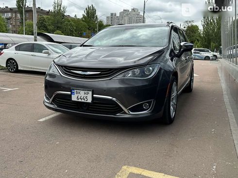 Chrysler Pacifica 2017 - фото 3