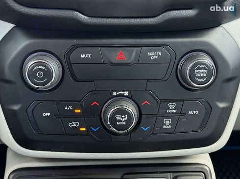 Jeep Renegade 2019 - фото 28