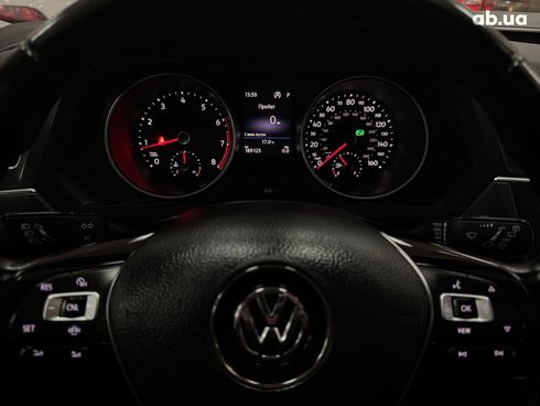 Volkswagen Tiguan 2018 серый - фото 12
