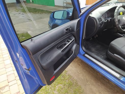 Volkswagen Golf 2001 синий - фото 11