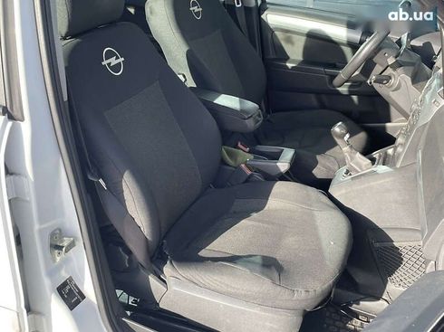 Opel Zafira 2012 - фото 15