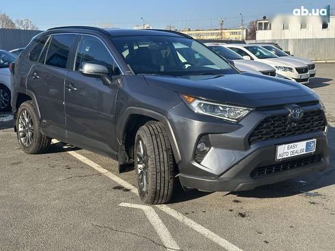 Toyota RAV4 2019 - фото 3