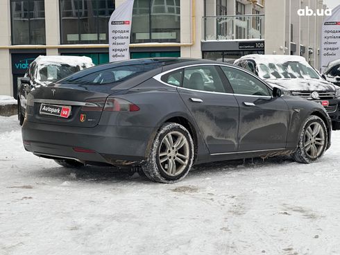 Tesla Model S 2015 серый - фото 9