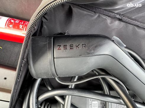 Zeekr 001 2021 красный - фото 34