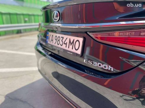 Lexus ES 2019 - фото 13