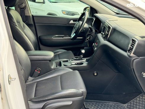Kia Sportage 2016 белый - фото 31
