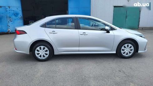 Toyota Corolla 2021 - фото 10