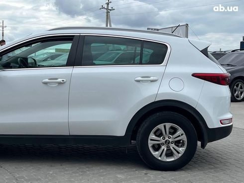 Kia Sportage 2016 белый - фото 11