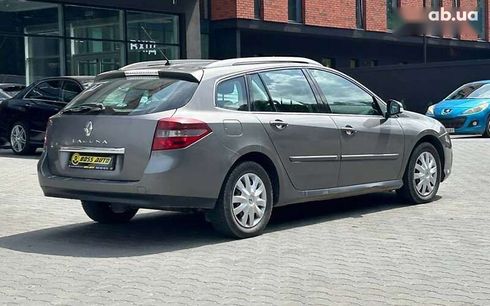 Renault Laguna 2011 - фото 6