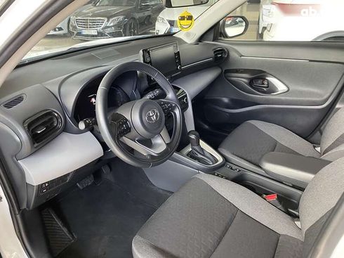 Toyota Yaris Cross 2021 - фото 19