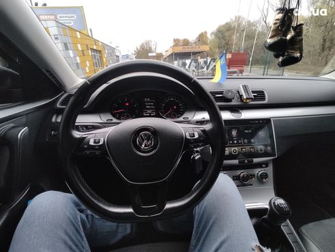 Volkswagen Passat 2012 черный - фото 9