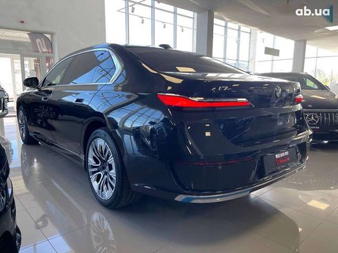 BMW i7 2023 - фото 6