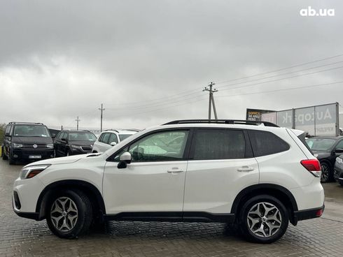 Subaru Forester 2018 белый - фото 31