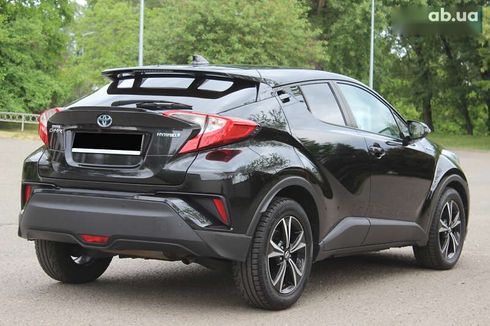Toyota C-HR 2019 - фото 10