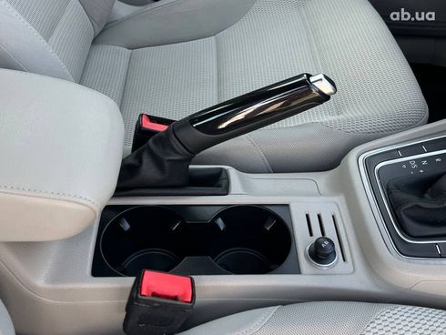 Volkswagen Golf Variant 2015 красный - фото 16