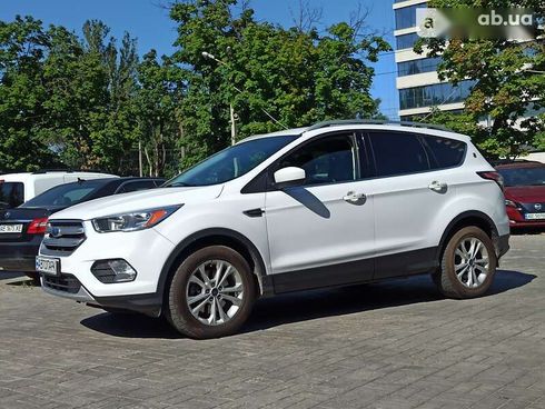 Ford Escape 2017 - фото 3