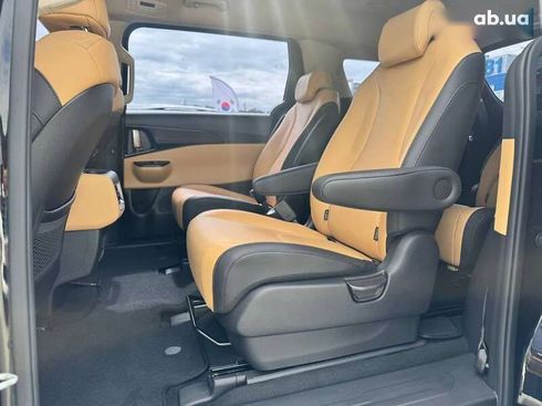 Kia Carnival 2021 - фото 22