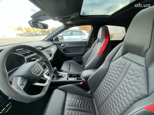 Audi RS Q3 2022 - фото 24