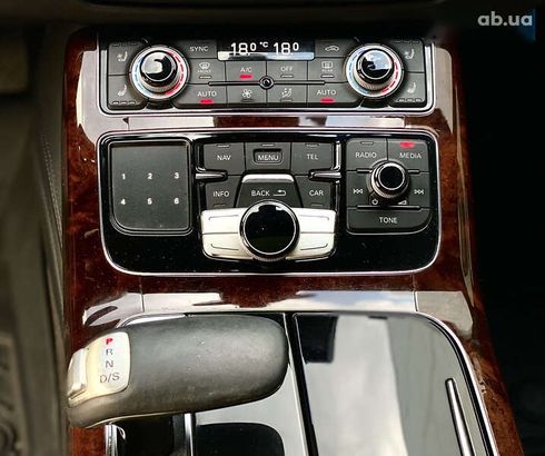 Audi A8 2012 - фото 18