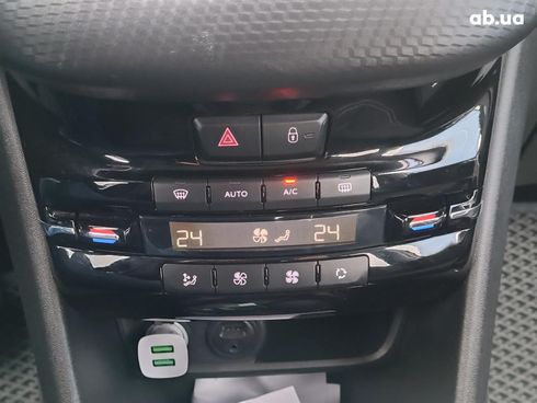 Peugeot 2008 2017 белый - фото 107