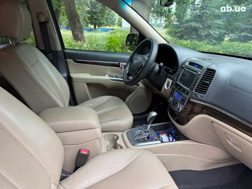 Hyundai Santa Fe 2012 красный - фото 25