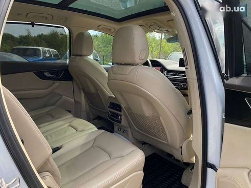 Audi Q7 2017 - фото 30