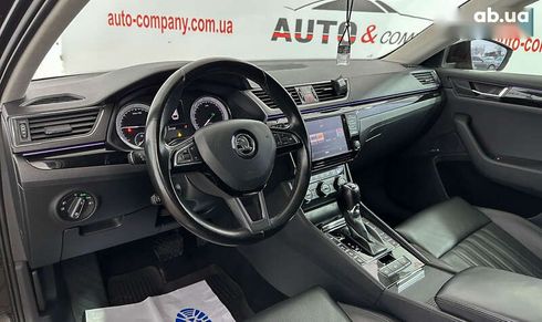 Skoda Superb 2017 - фото 11